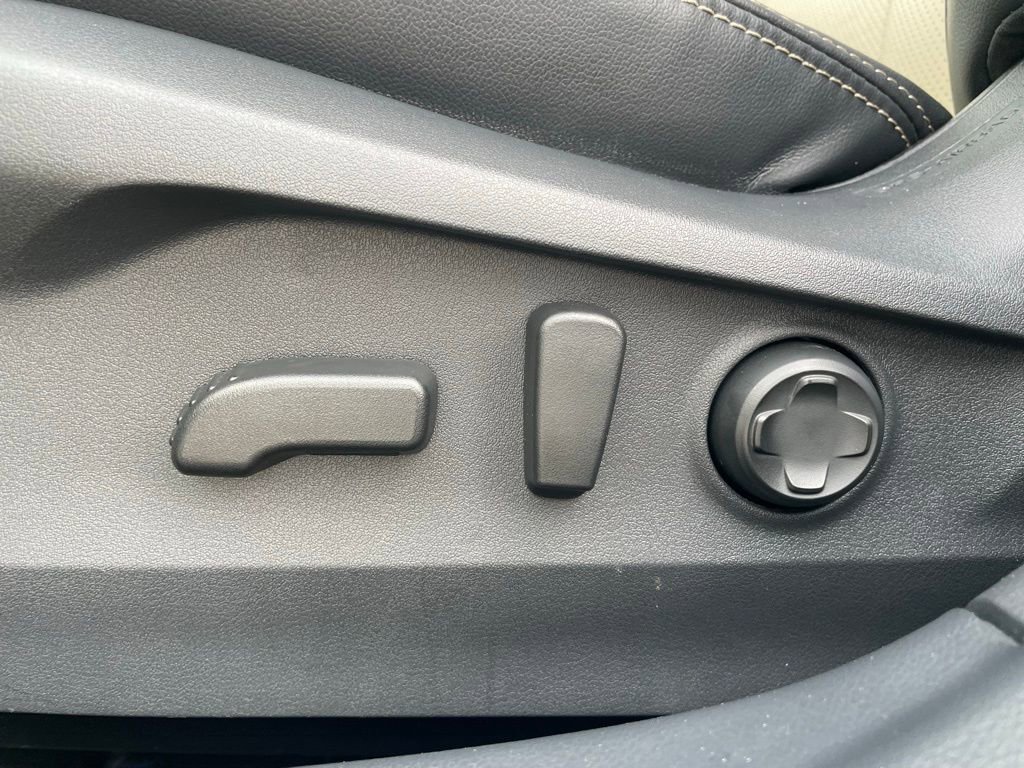 Used 2025 Subaru Outback Limited XT w/ Popular Package #2 image 11