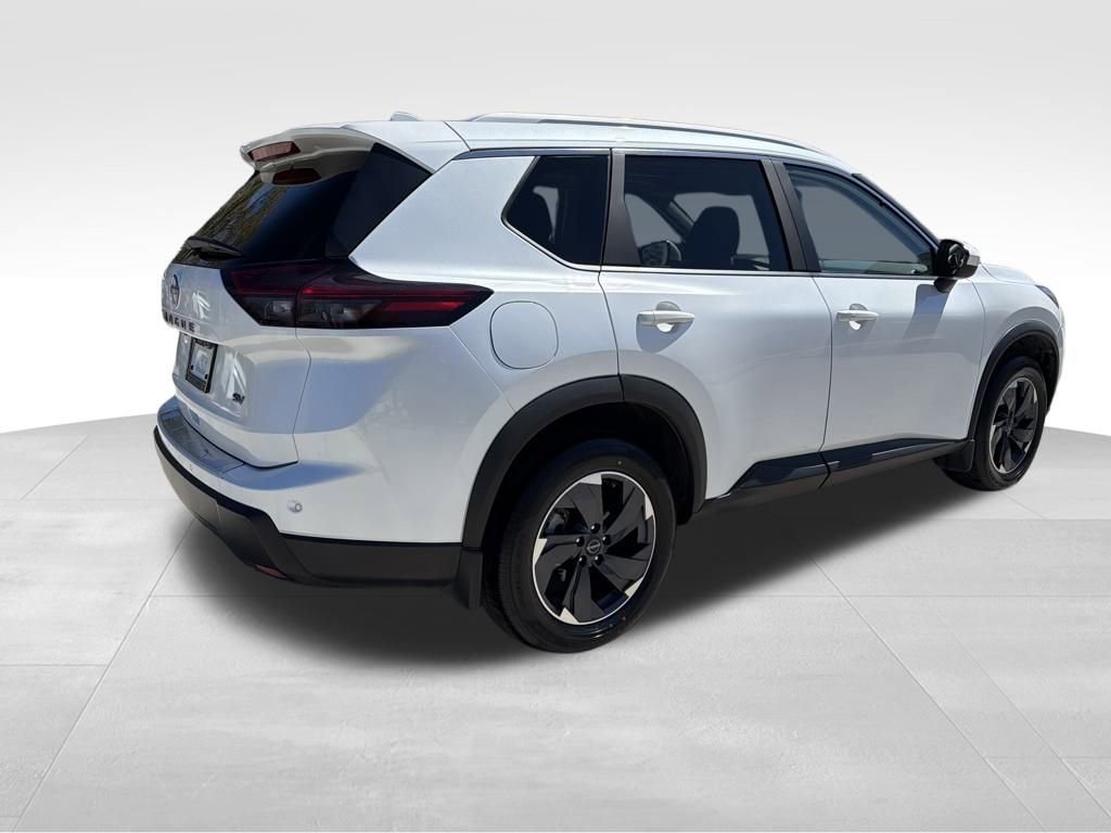 Used 2024 Nissan Rogue SV w/ SV Premium Package image 8