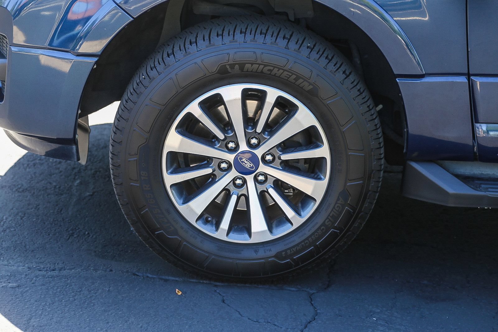 Used 2017 Ford Expedition XLT AWD/4WD image 9