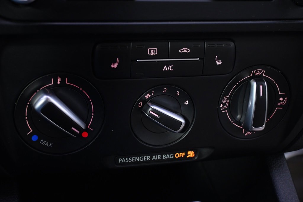 Used 2013 Volkswagen Jetta SE image 28