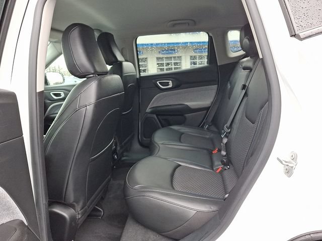 Used 2022 Jeep Compass Latitude AWD/4WD image 13