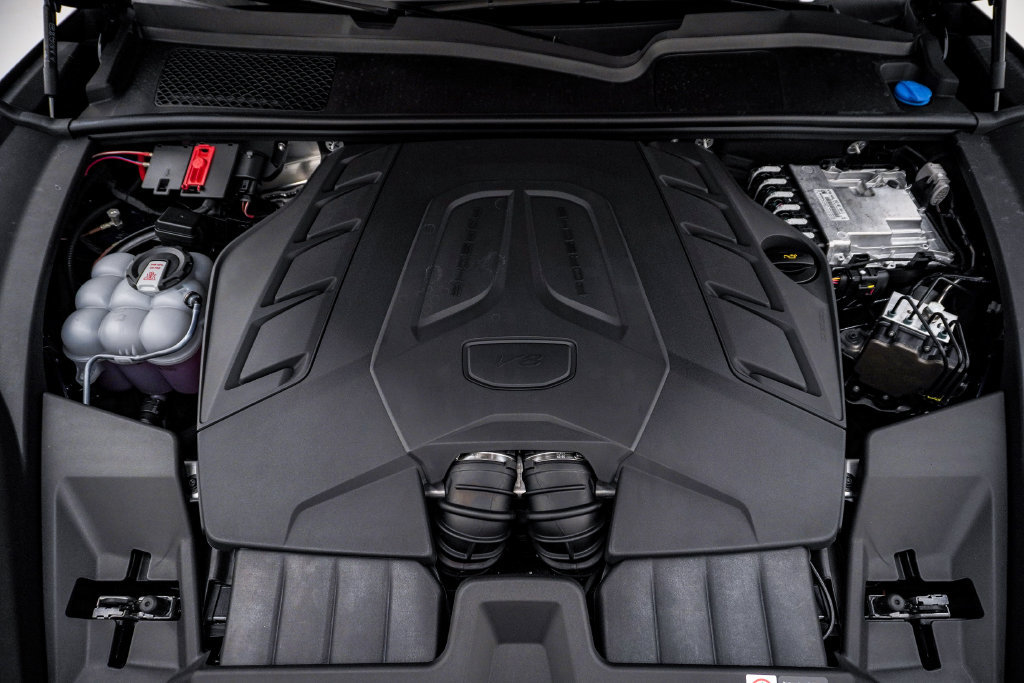 New 2026 Porsche Cayenne GTS AWD/4WD image 29