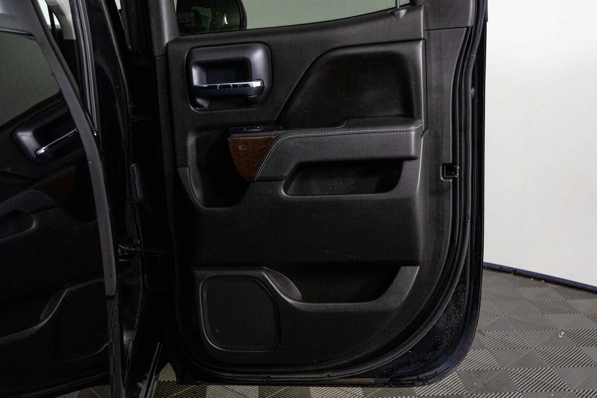 Used 2016 GMC Sierra 1500 SLE w/ SLE Value Package image 24