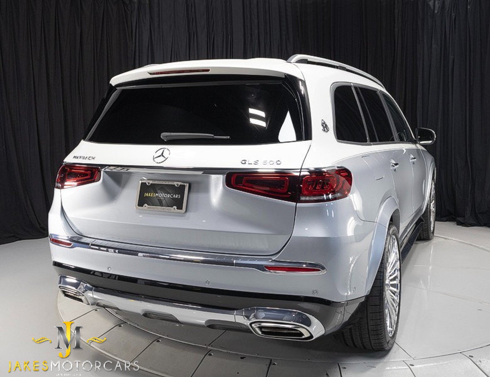Used 2023 Mercedes-Benz Maybach GLS 600 4MATIC image 16