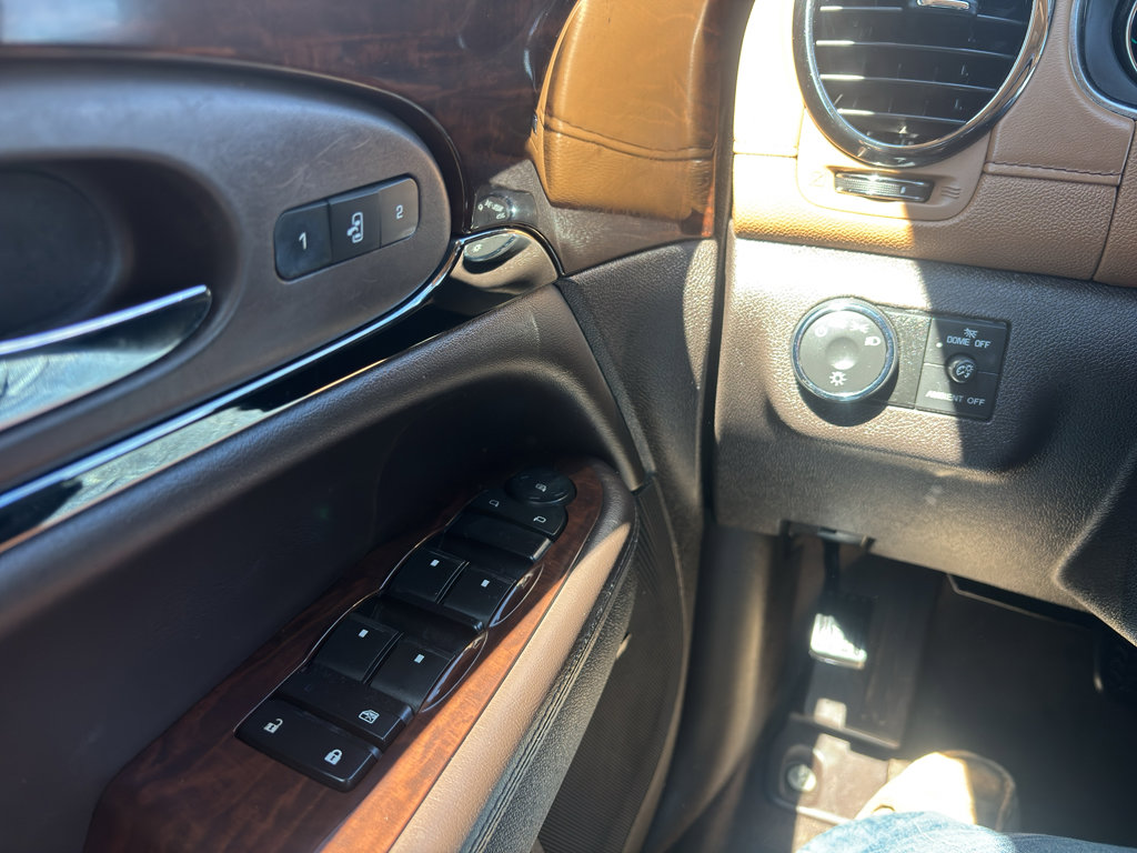 Used 2015 Buick Enclave Leather AWD/4WD image 27