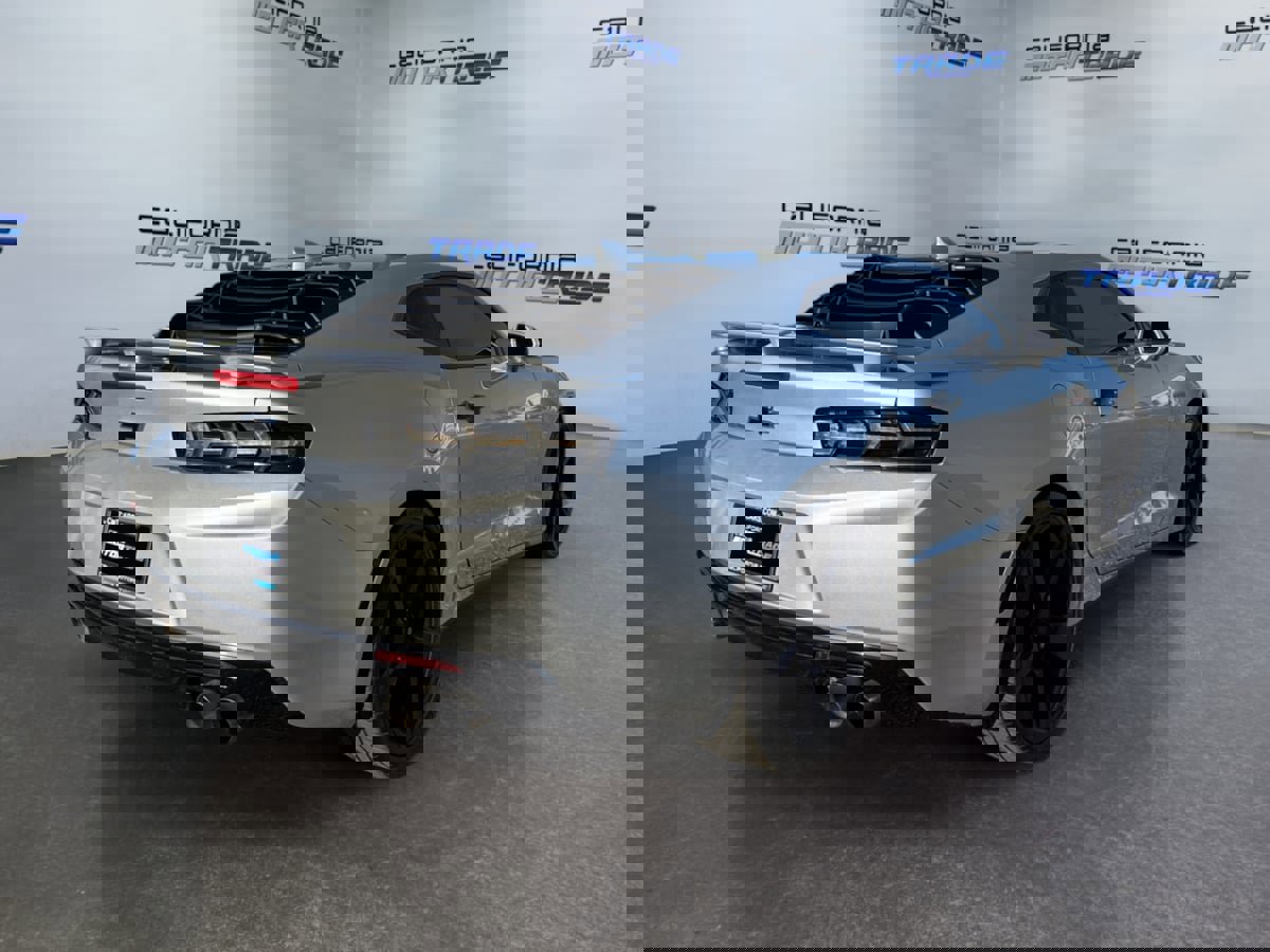 Used 2018 Chevrolet Camaro SS image 5