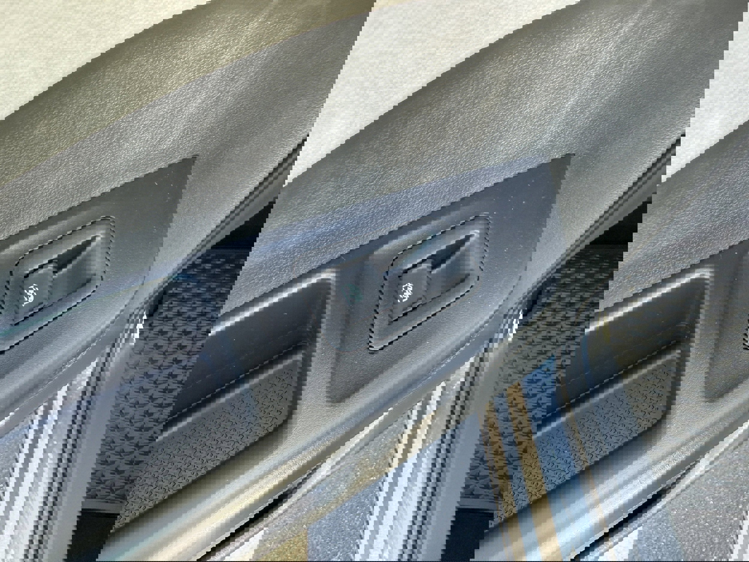 New 2025 Volkswagen Taos S image 18