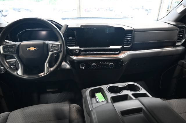 Used 2023 Chevrolet Silverado 1500 LT AWD/4WD image 13