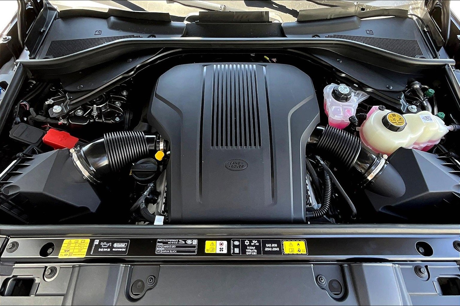 New 2025 Land Rover Range Rover SE image 11