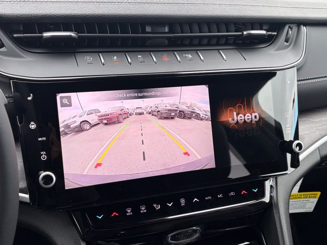 New 2026 Jeep Grand Cherokee Altitude AWD/4WD image 22