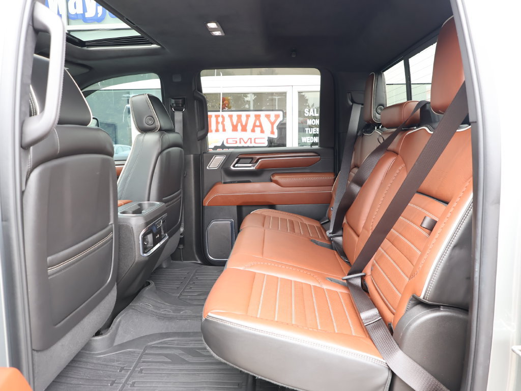 Used 2024 GMC Sierra 3500 Denali Ultimate AWD/4WD image 29