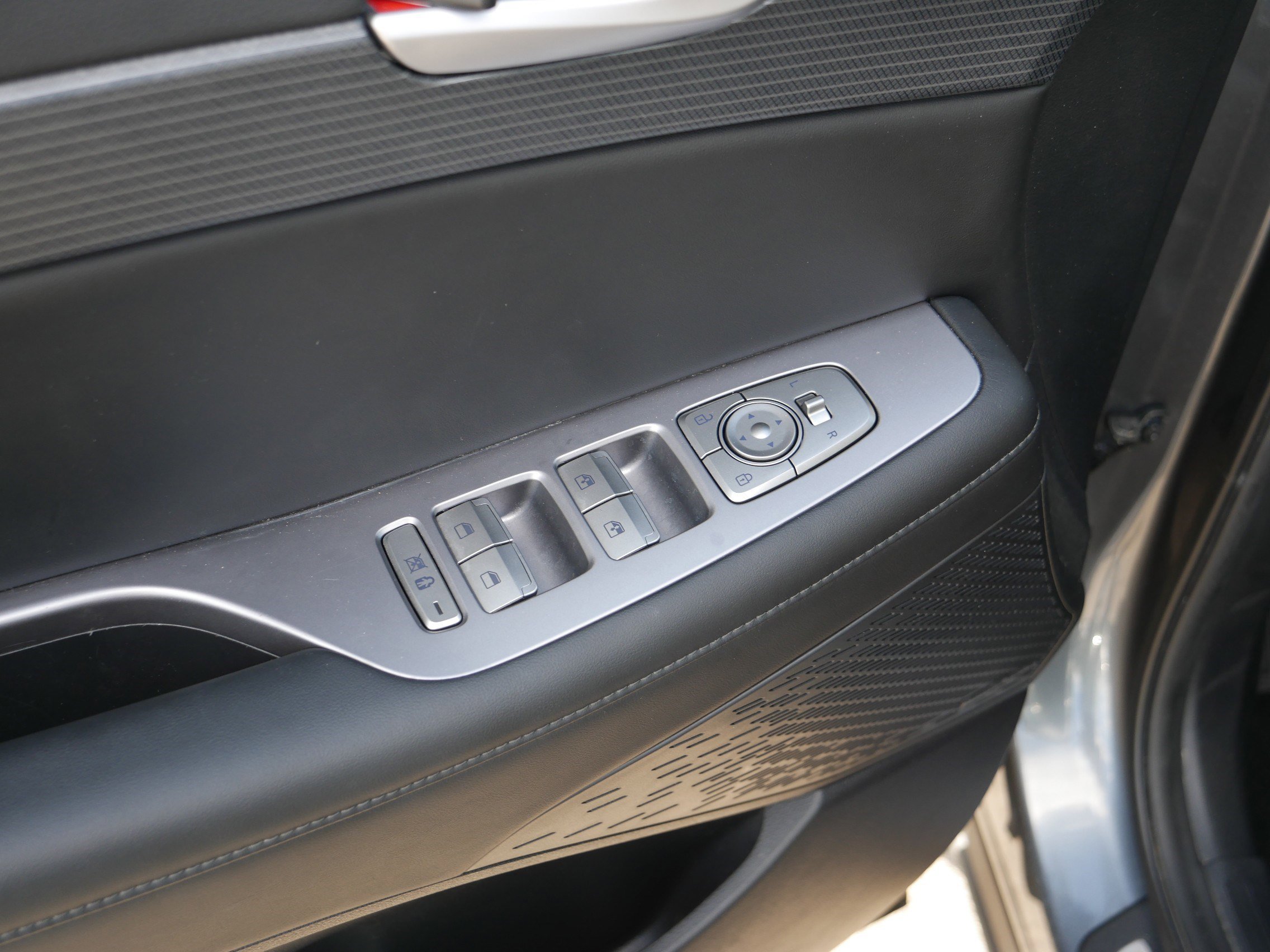 Used 2024 Hyundai Palisade Limited image 19