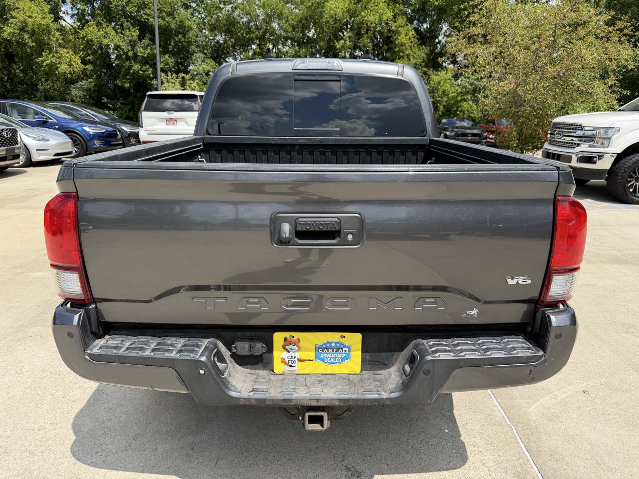 Used 2019 Toyota Tacoma TRD Sport w/ Technology Package AWD/4WD image 6