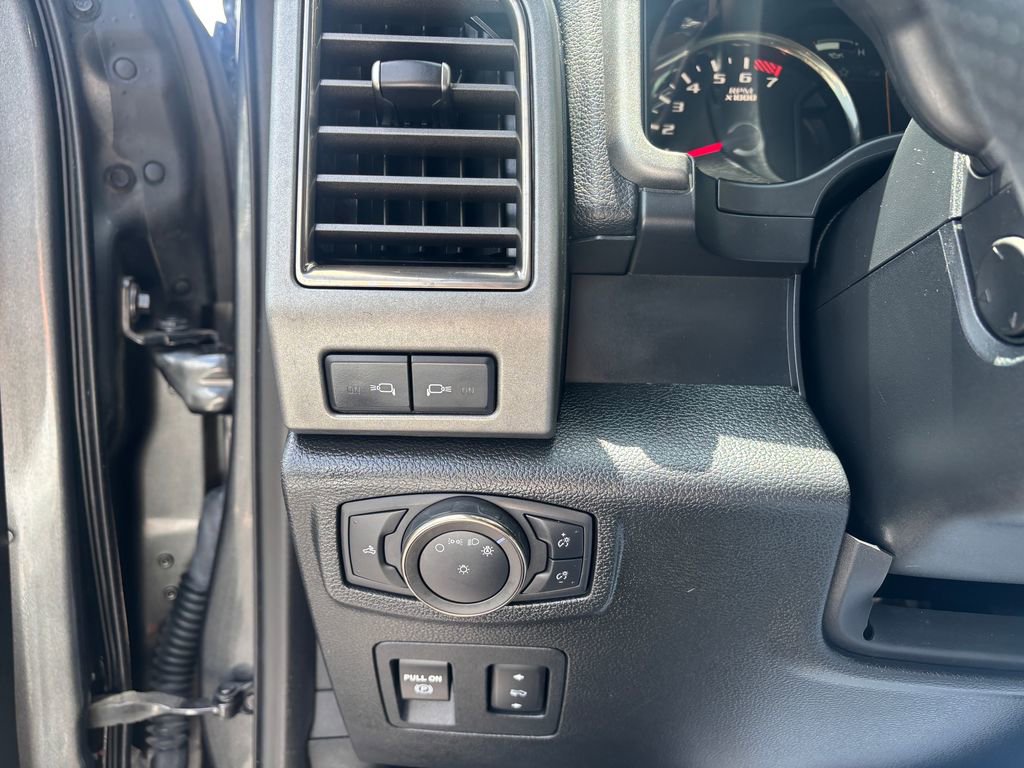 Used 2020 Ford F150 Raptor w/ Equipment Group 802A Luxury image 24