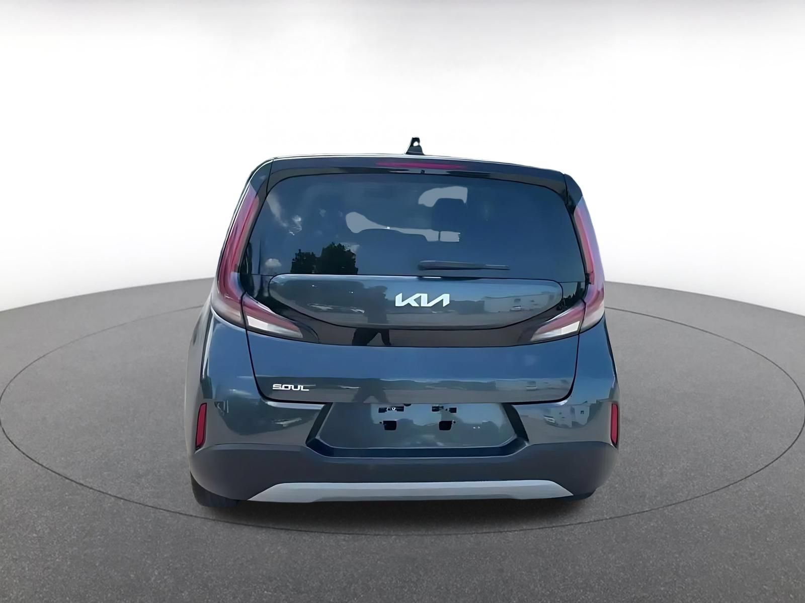 Used 2025 Kia Soul LX w/ LX Technology Package FWD image 12