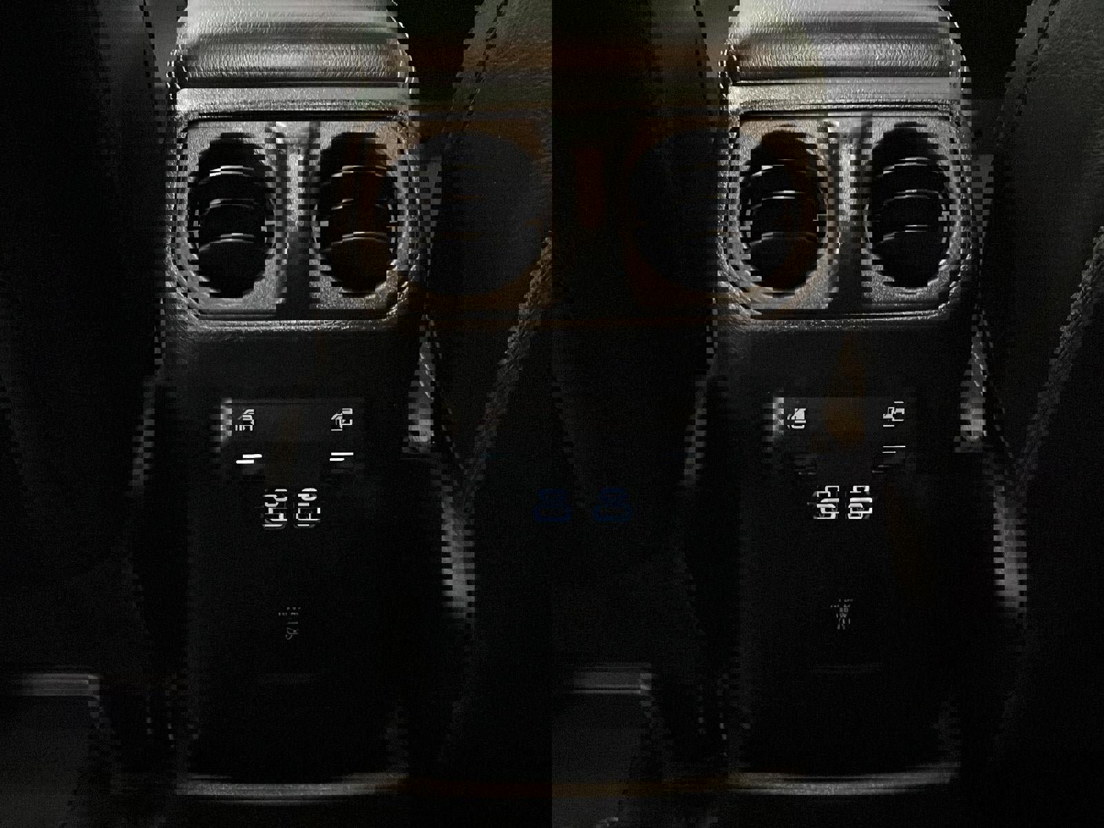 Used 2019 Jeep Wrangler Unlimited Sahara image 26