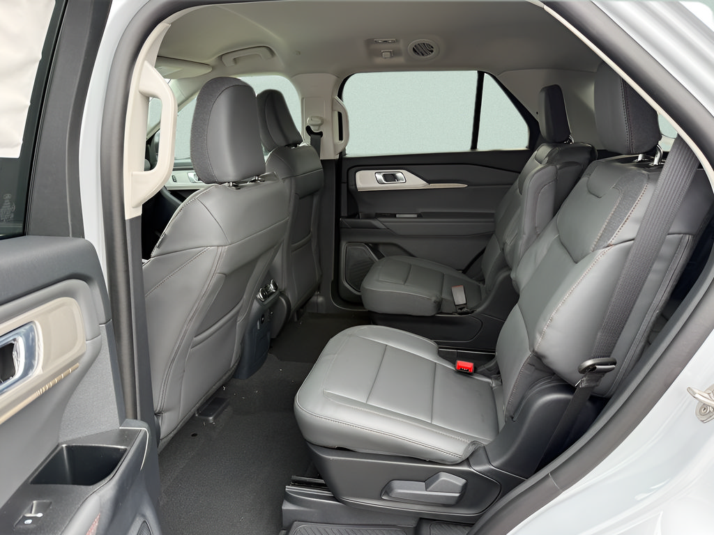 New 2026 Ford Explorer Active w/ Active Comfort Package AWD/4WD image 5
