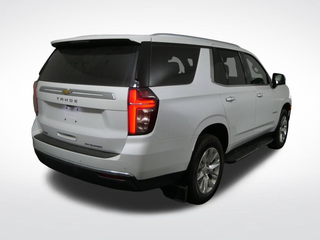 Used 2024 Chevrolet Tahoe Premier AWD/4WD image 3
