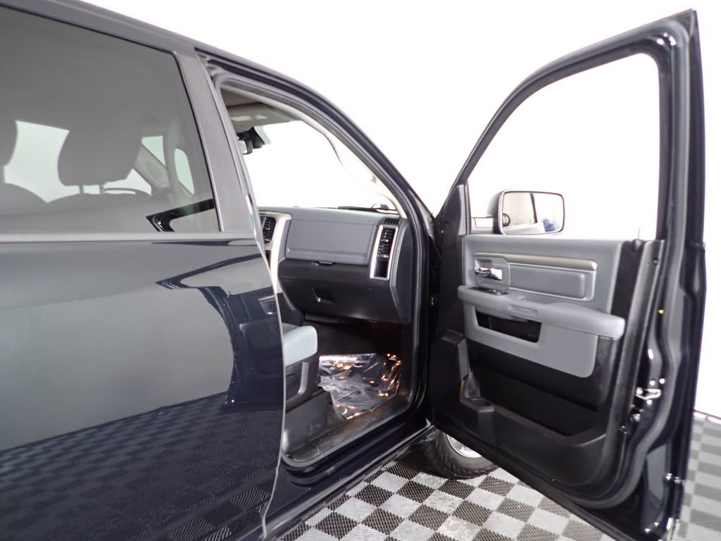 Used 2015 RAM 1500 Big Horn AWD/4WD image 36