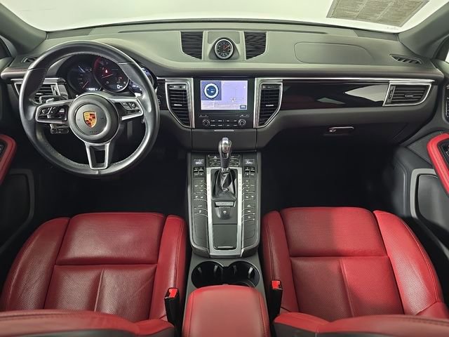 Used 2018 Porsche Macan image 28