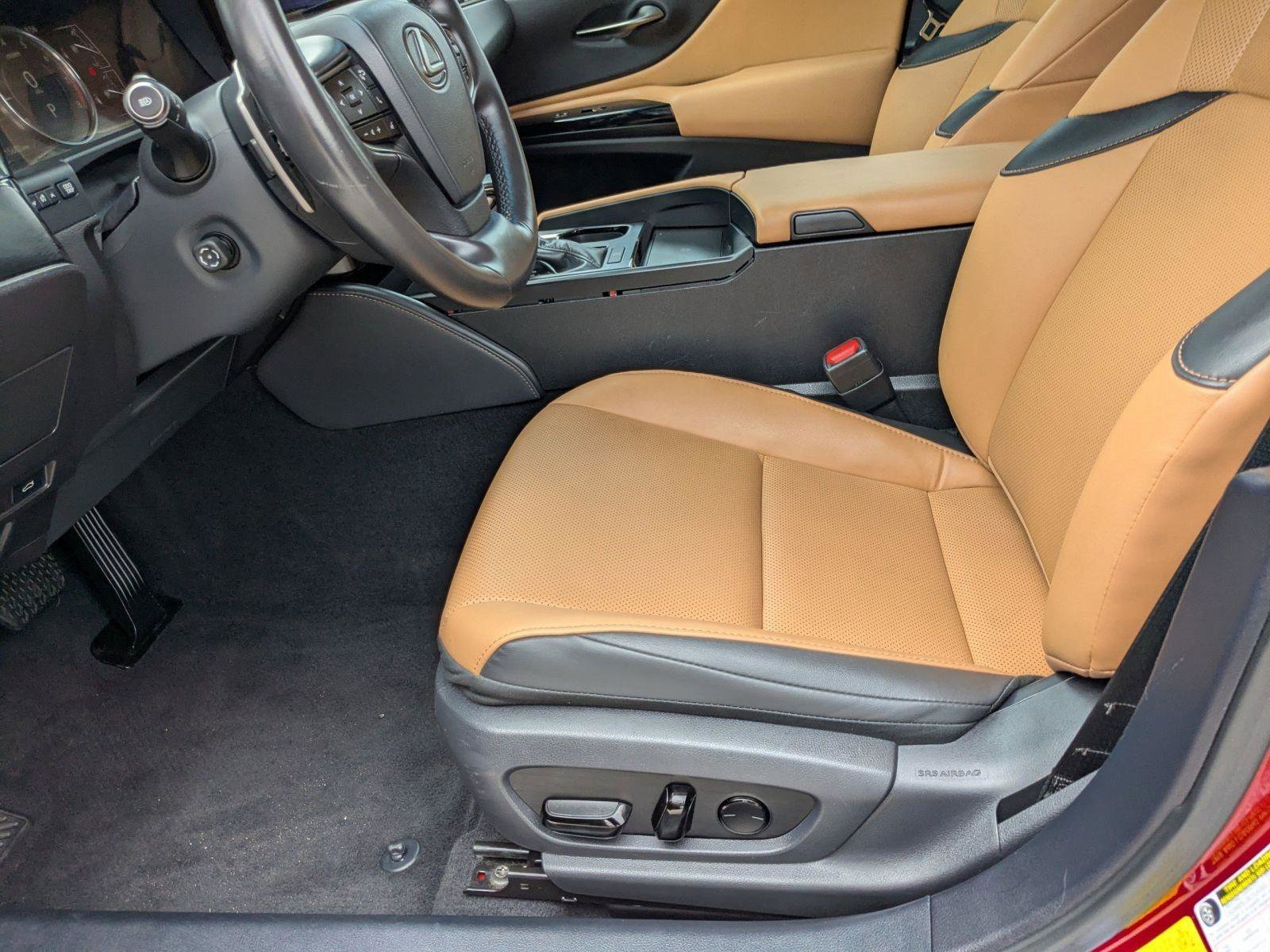 Certified 2025 Lexus ES 350 w/ Premium Package FWD image 5