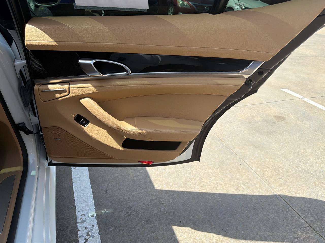 Used 2015 Porsche Panamera 4 AWD/4WD image 28