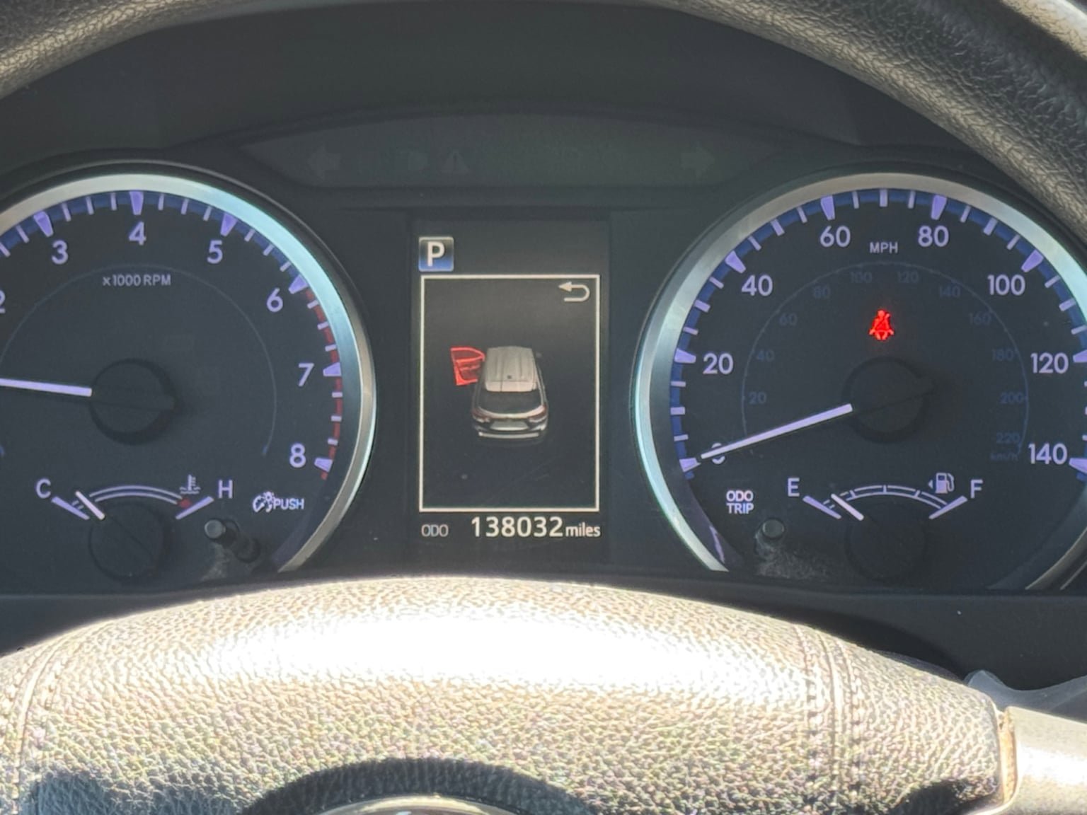 Used 2018 Toyota Highlander LE FWD image 14