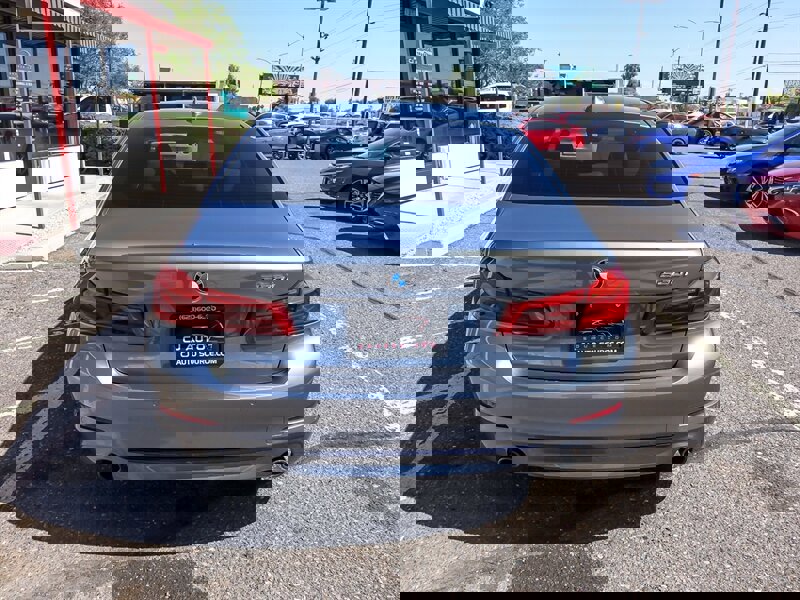 Used 2018 BMW 530i w/ Premium Package image 8