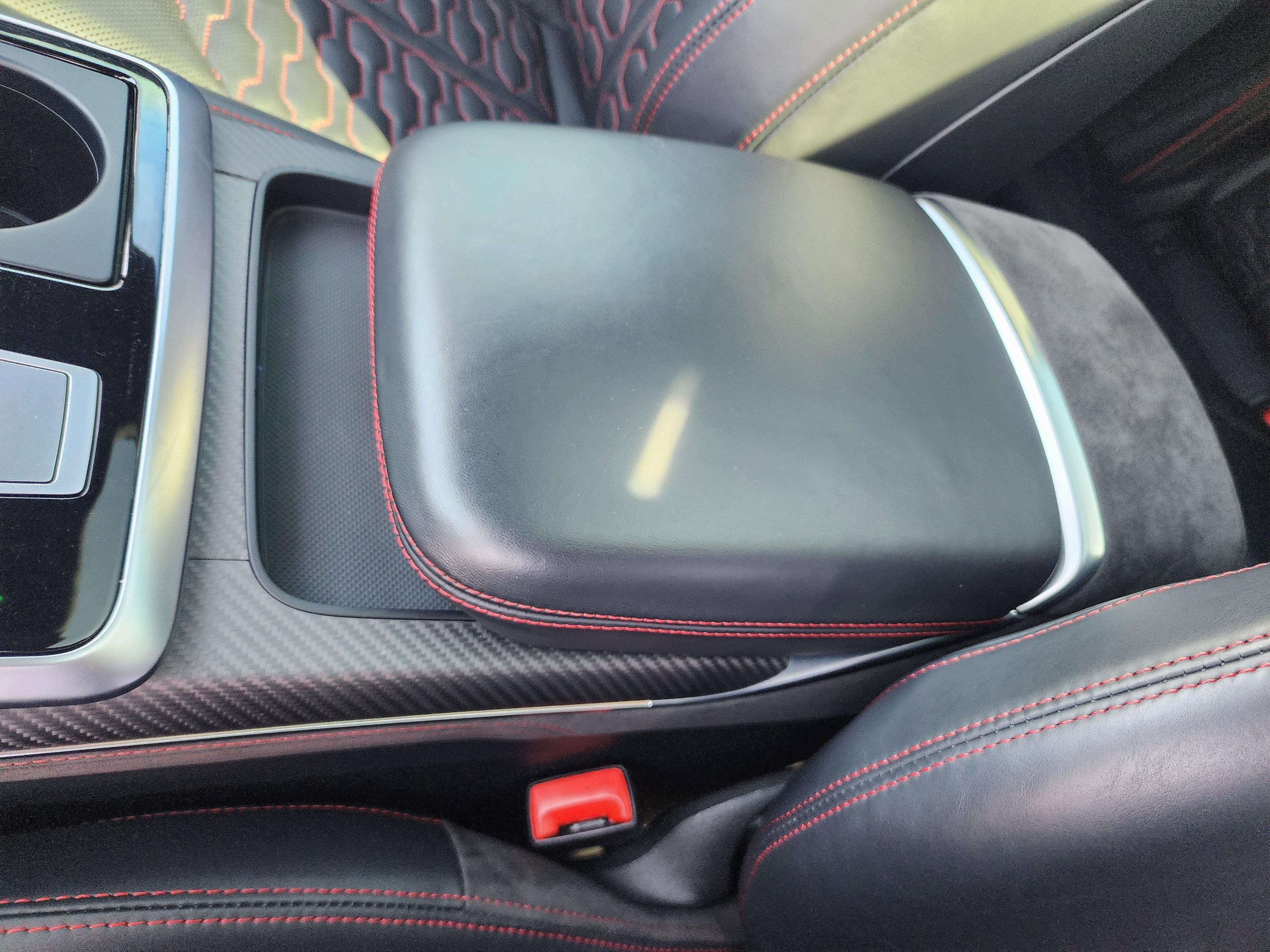 Used 2022 Audi RS Q8 w/ Carbon Optic Package image 36