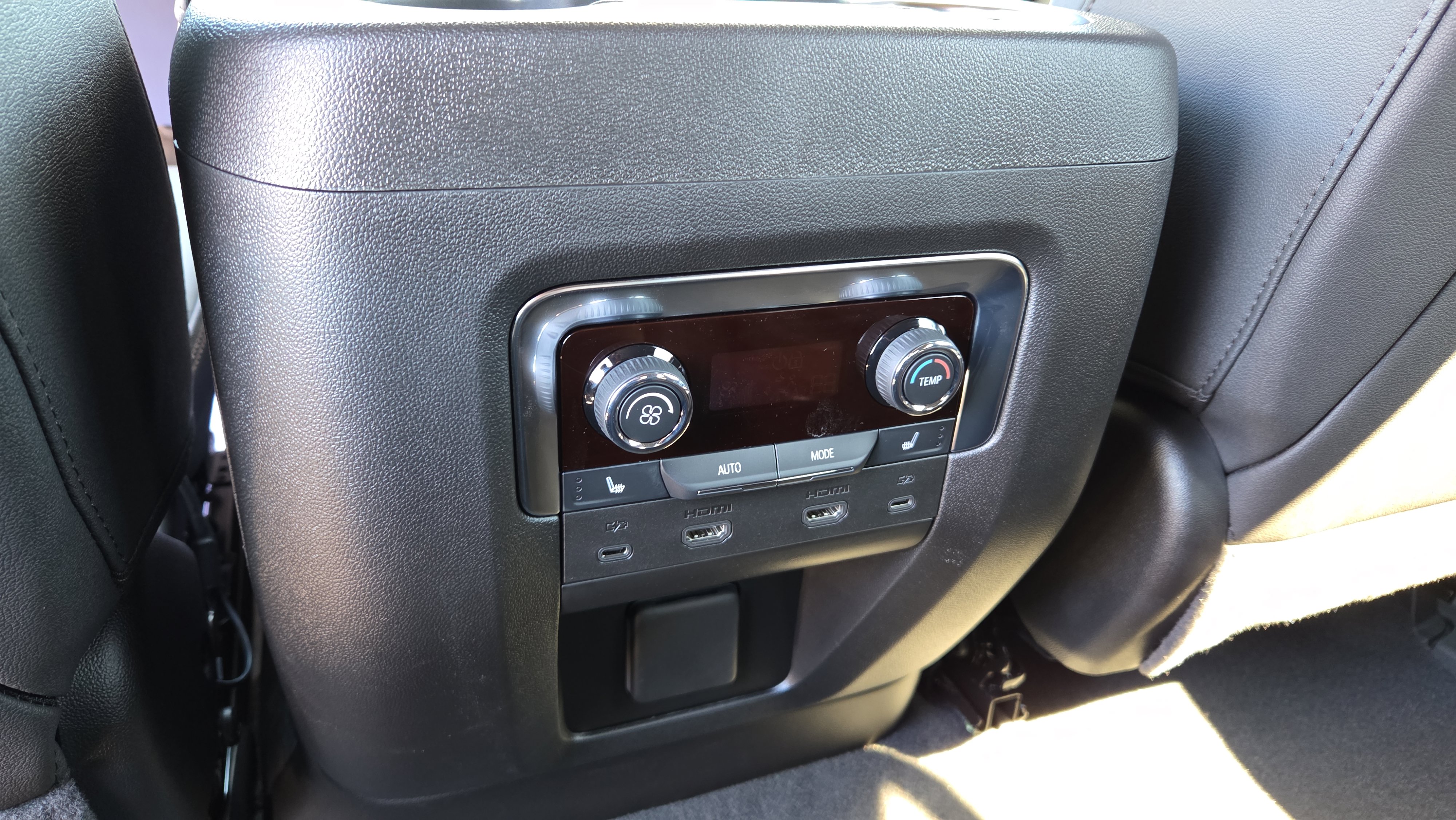 New 2026 Chevrolet Tahoe High Country image 17