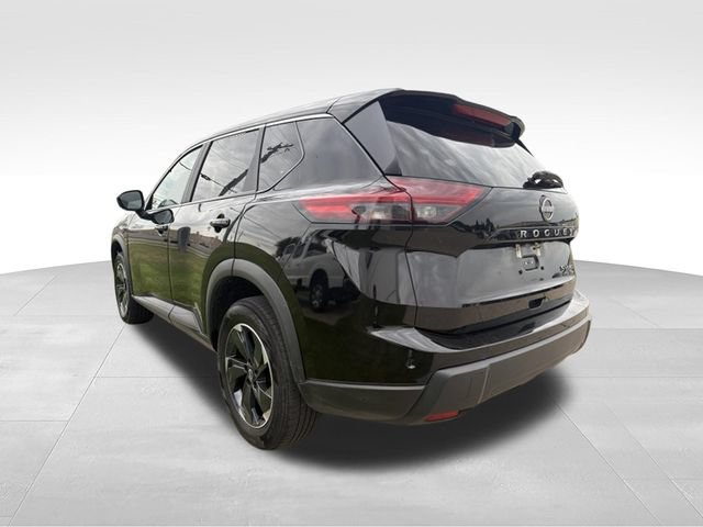 Used 2024 Nissan Rogue SV AWD/4WD image 2