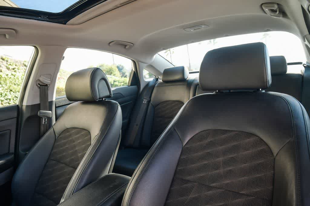 Used 2017 Hyundai Sonata Sport w/ Value Edition Package 02 FWD image 17