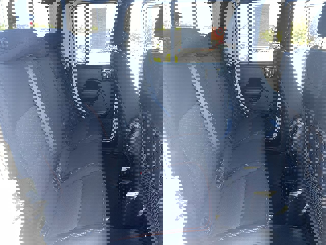 Used 2023 Jeep Gladiator Mojave w/ Cold Weather Group image 27