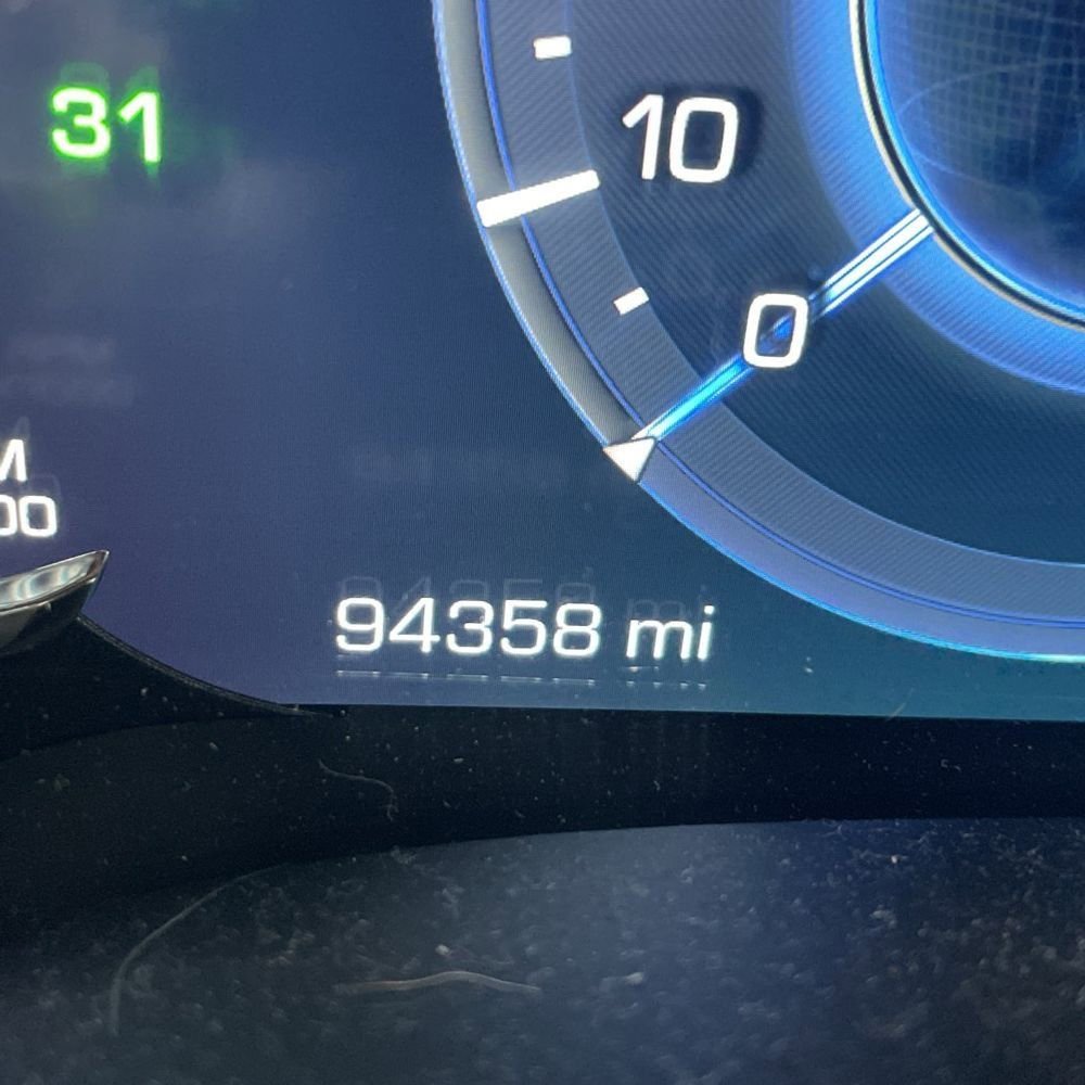 Used 2018 Cadillac Escalade Luxury w/ LPO, Radiant Package image 11