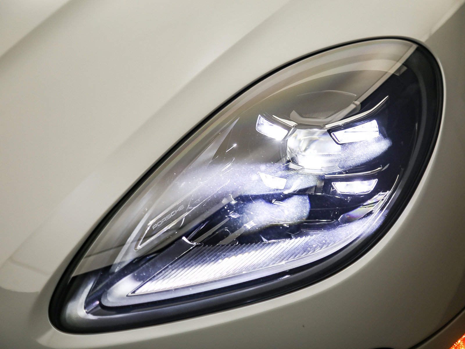 Certified 2026 Porsche Macan S AWD/4WD image 11