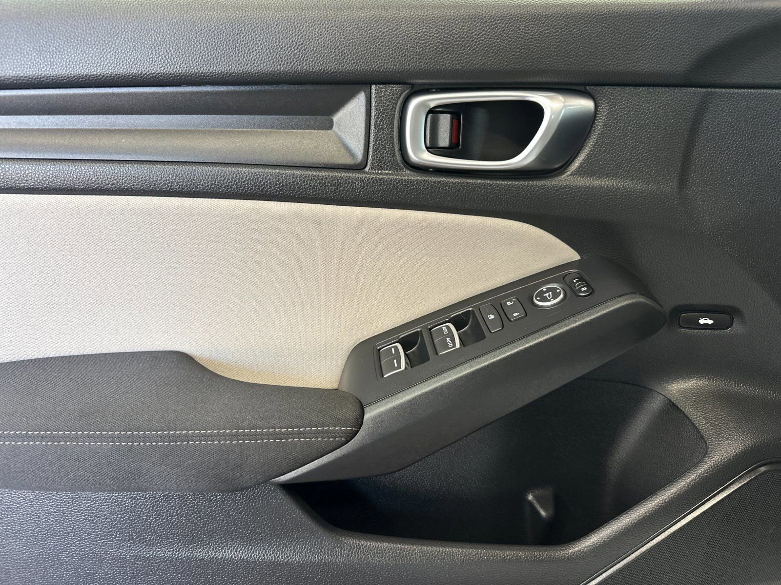 Used 2024 Honda Civic LX image 11