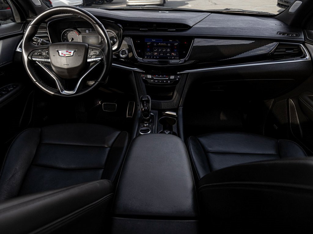 Used 2025 Cadillac XT6 Sport image 31