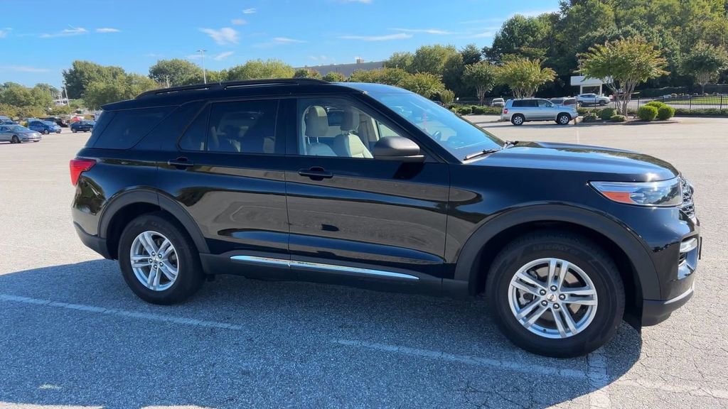 Used 2022 Ford Explorer XLT w/ Equipment Group 202A image 13