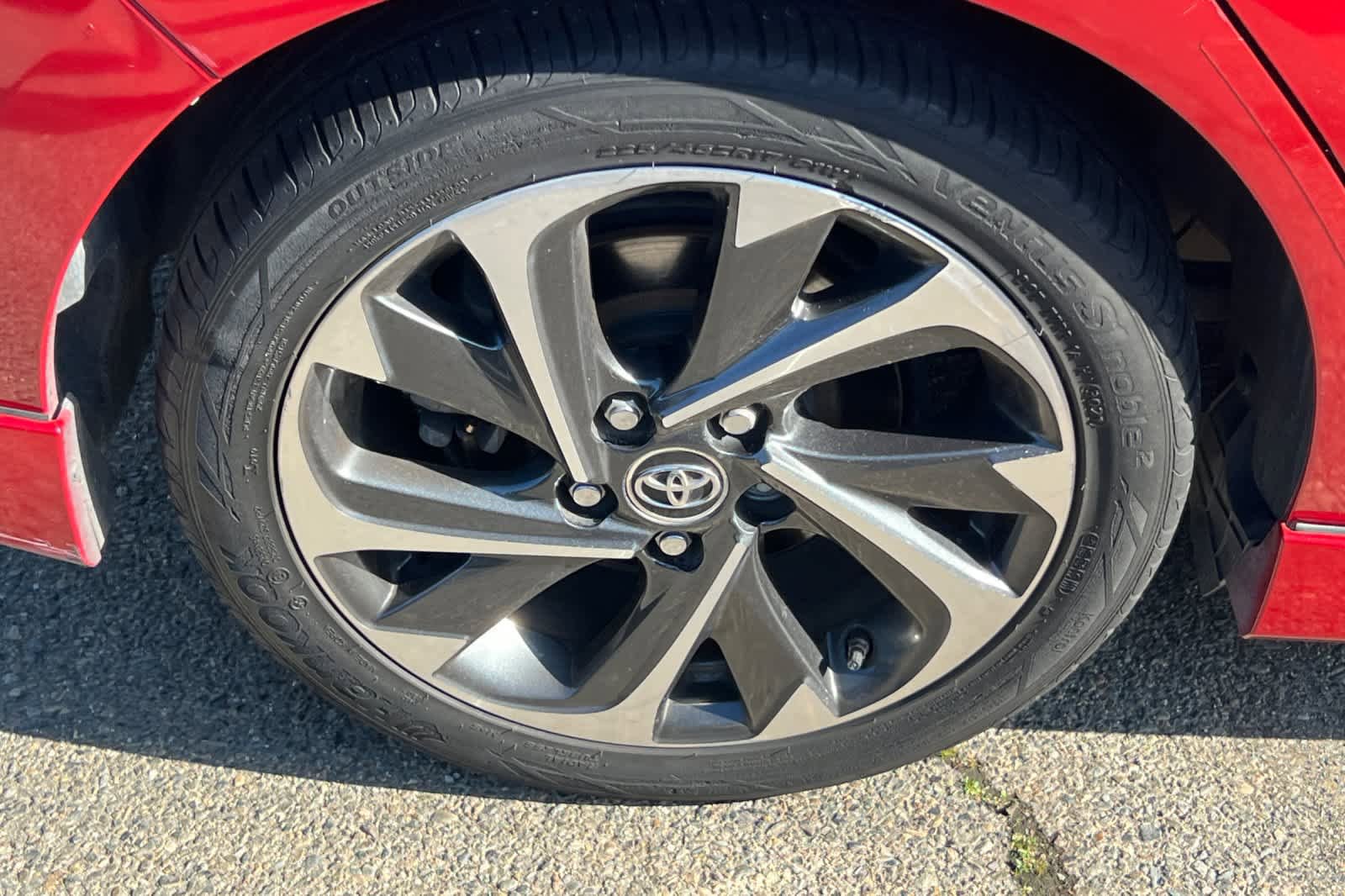Used 2018 Toyota Corolla iM w/ Carpet Mat Package (TMS) FWD image 17