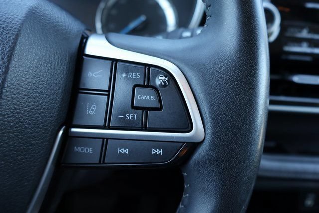 Used 2022 Toyota Highlander Platinum AWD/4WD image 17