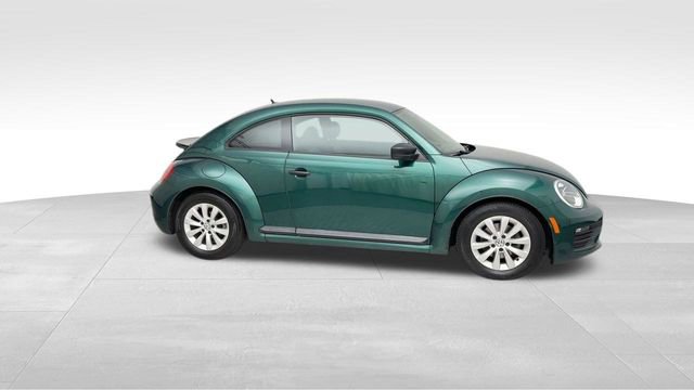 Used 2018 Volkswagen Beetle 2.0T S image 10