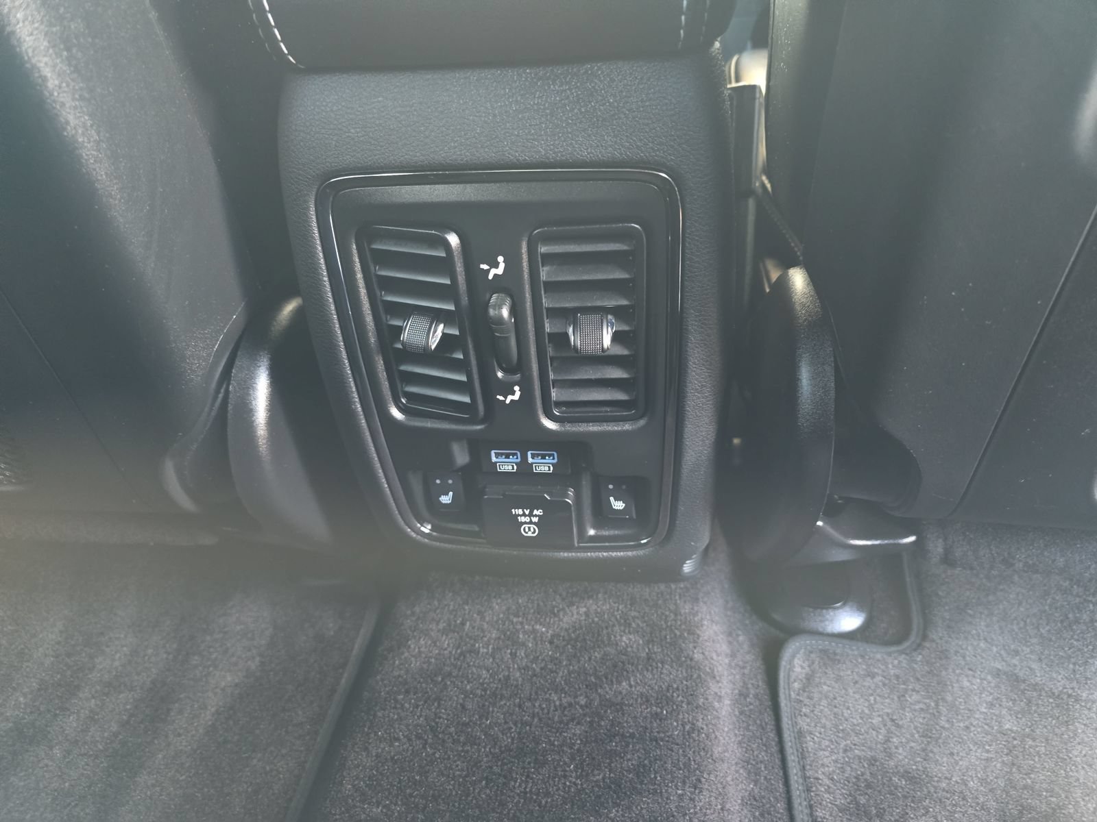 Used 2017 Jeep Grand Cherokee SRT w/ Trailer Tow Group IV AWD/4WD image 16