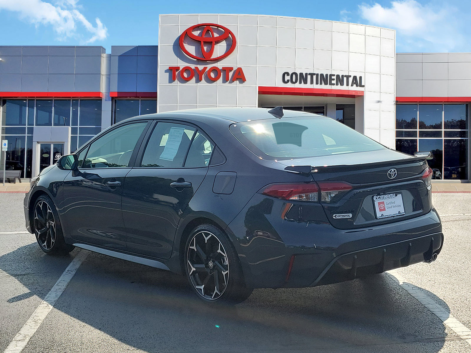 Used 2025 Toyota Corolla FX w/ Convenience Package FWD image 4