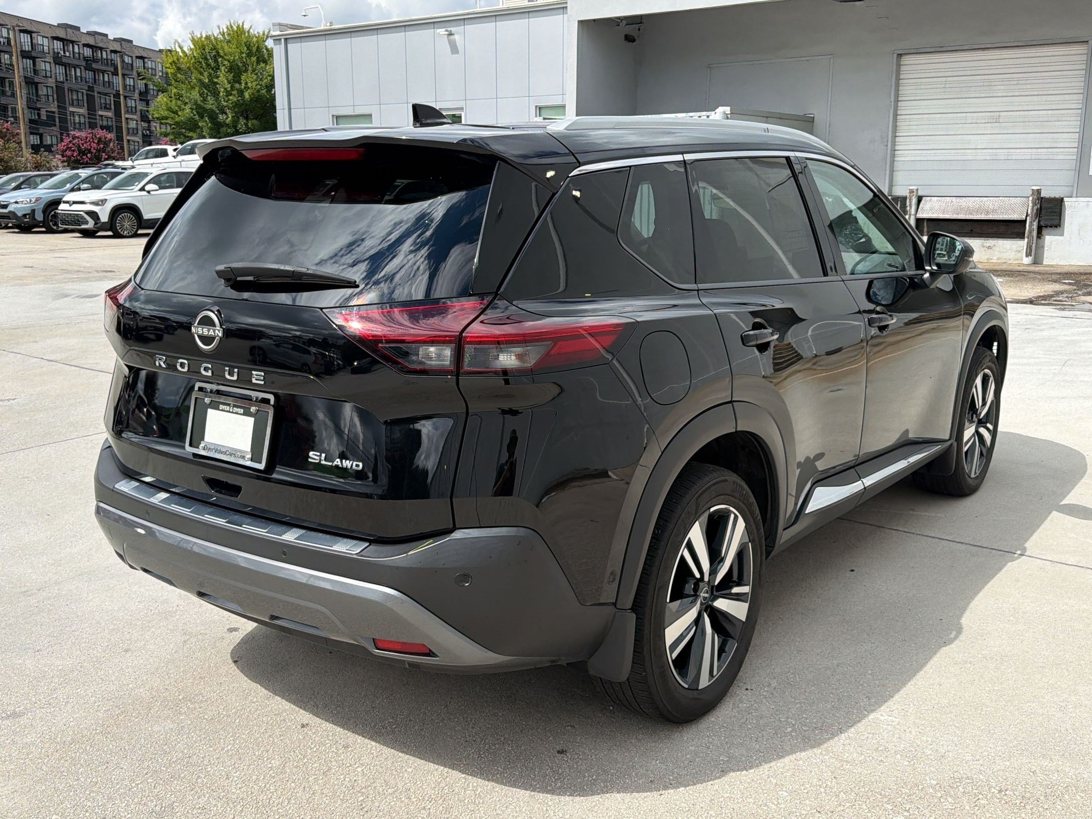 Used 2023 Nissan Rogue SL w/ SL Premium Package AWD/4WD image 9
