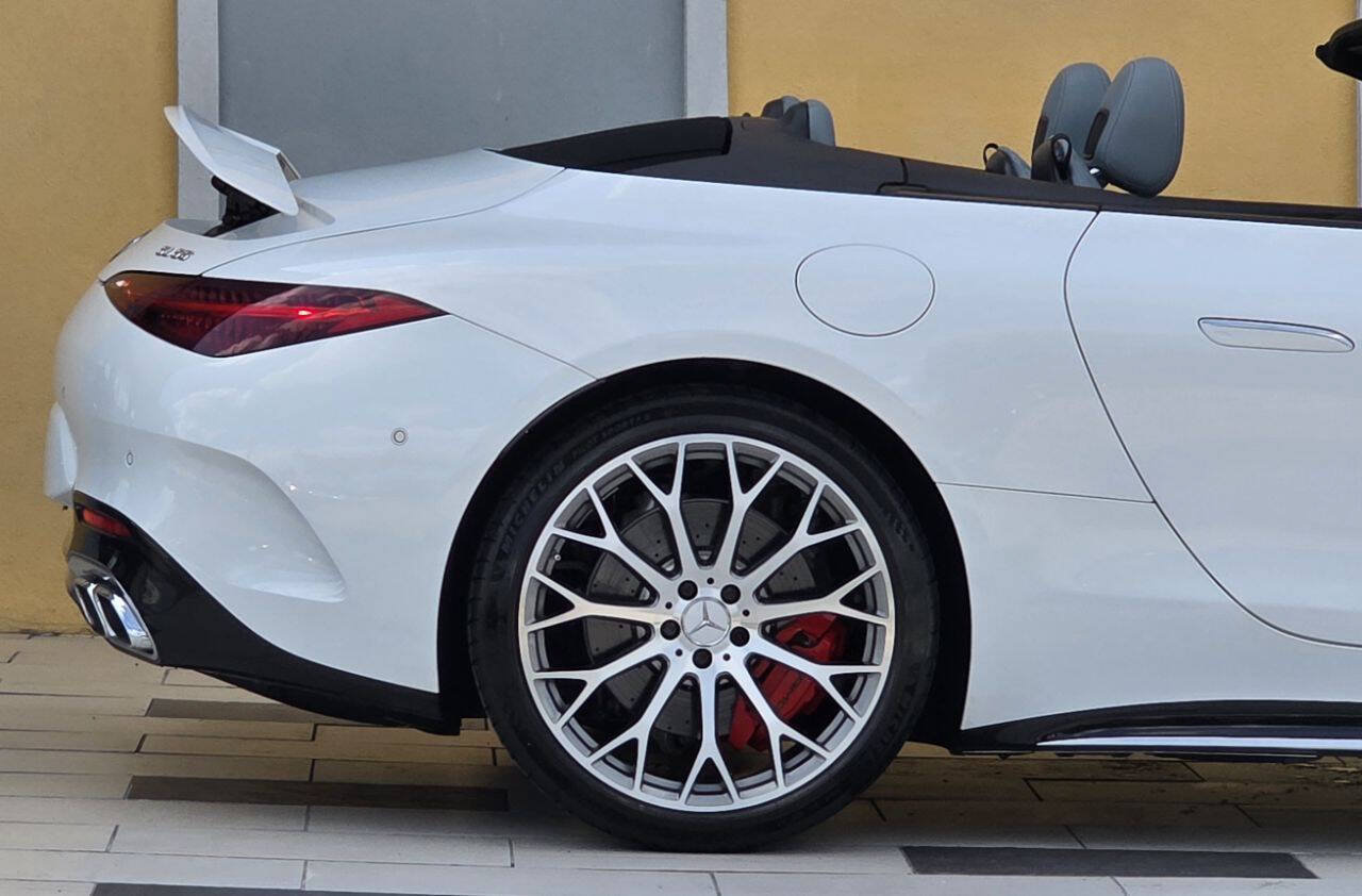 Used 2022 Mercedes-Benz SL 55 AMG 4MATIC image 1
