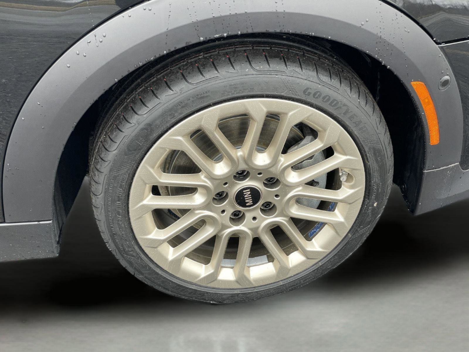 Used 2025 MINI Cooper S image 9