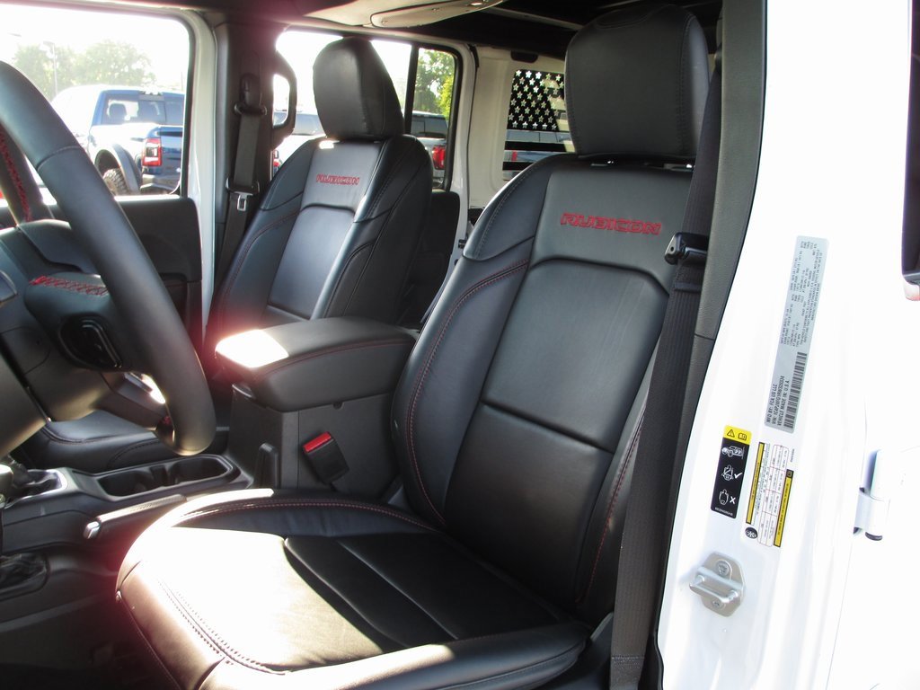 Used 2024 Jeep Wrangler Unlimited Rubicon w/ Technology Group image 19