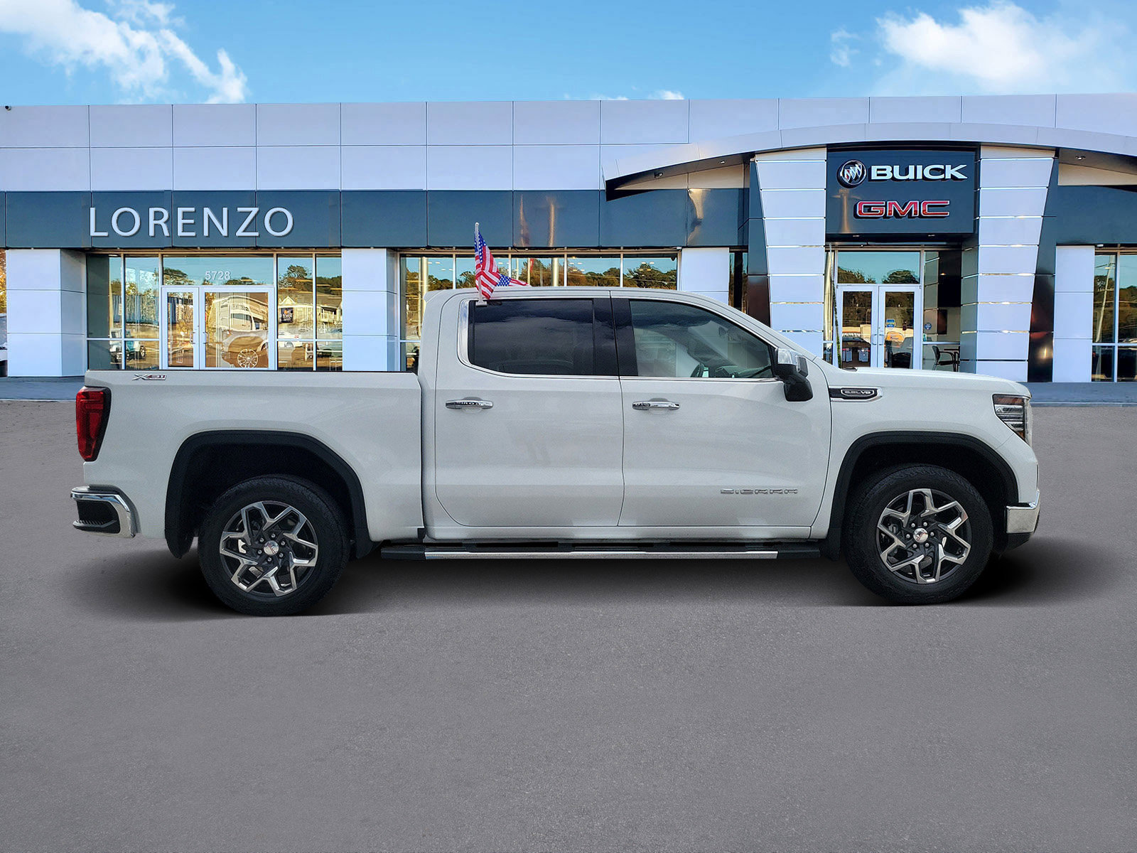 Used 2024 GMC Sierra 1500 SLT w/ SLT Premium Plus Package AWD/4WD image 4