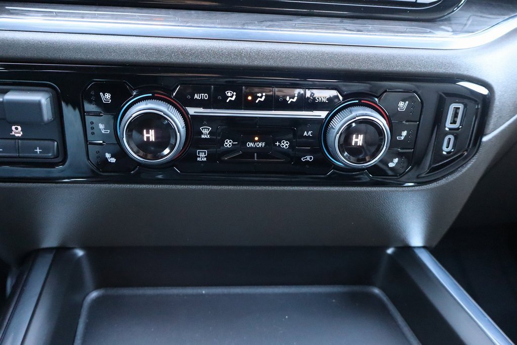 Used 2024 Chevrolet Silverado 2500 LTZ w/ LTZ Premium Package image 9