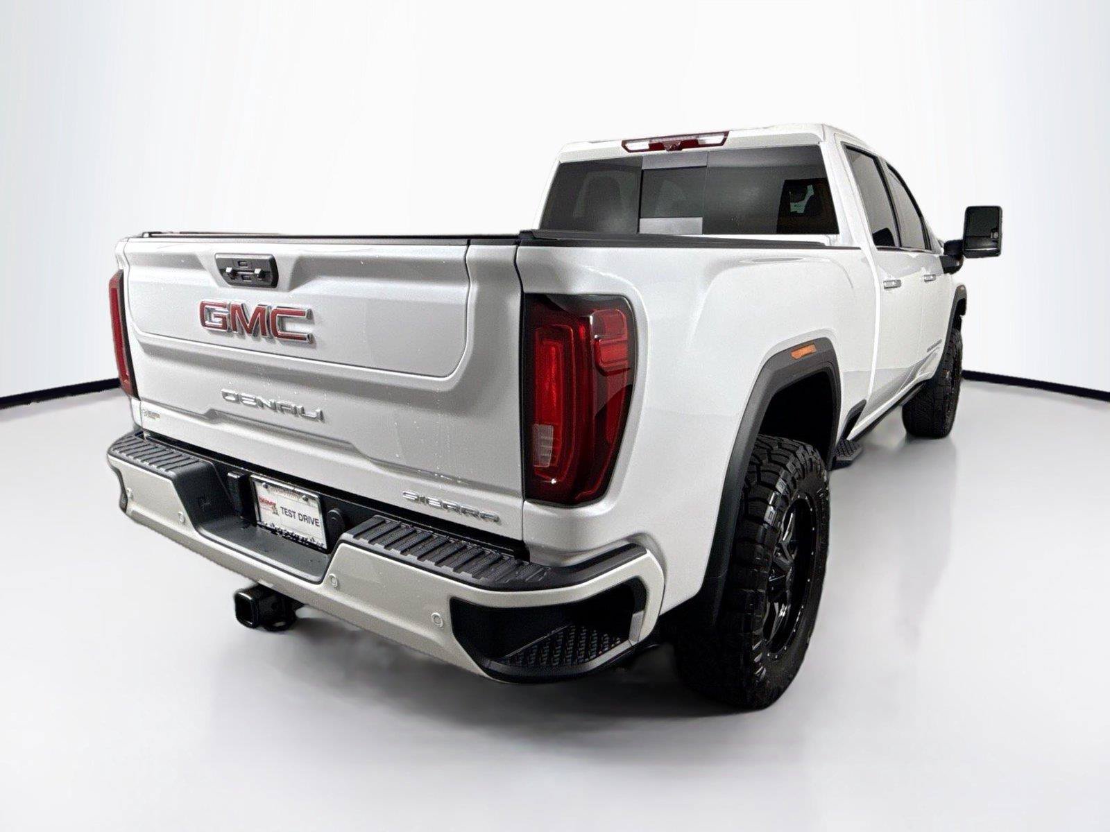 Used 2022 GMC Sierra 2500 Denali w/ Denali Ultimate Package AWD/4WD image 7